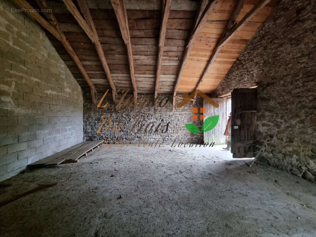 Maison à SAINT-AGREVE
