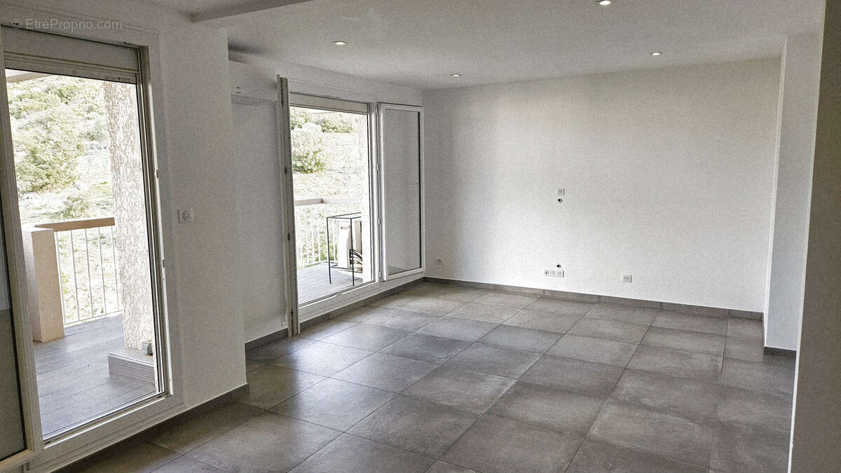 Appartement à MARSEILLE-11E