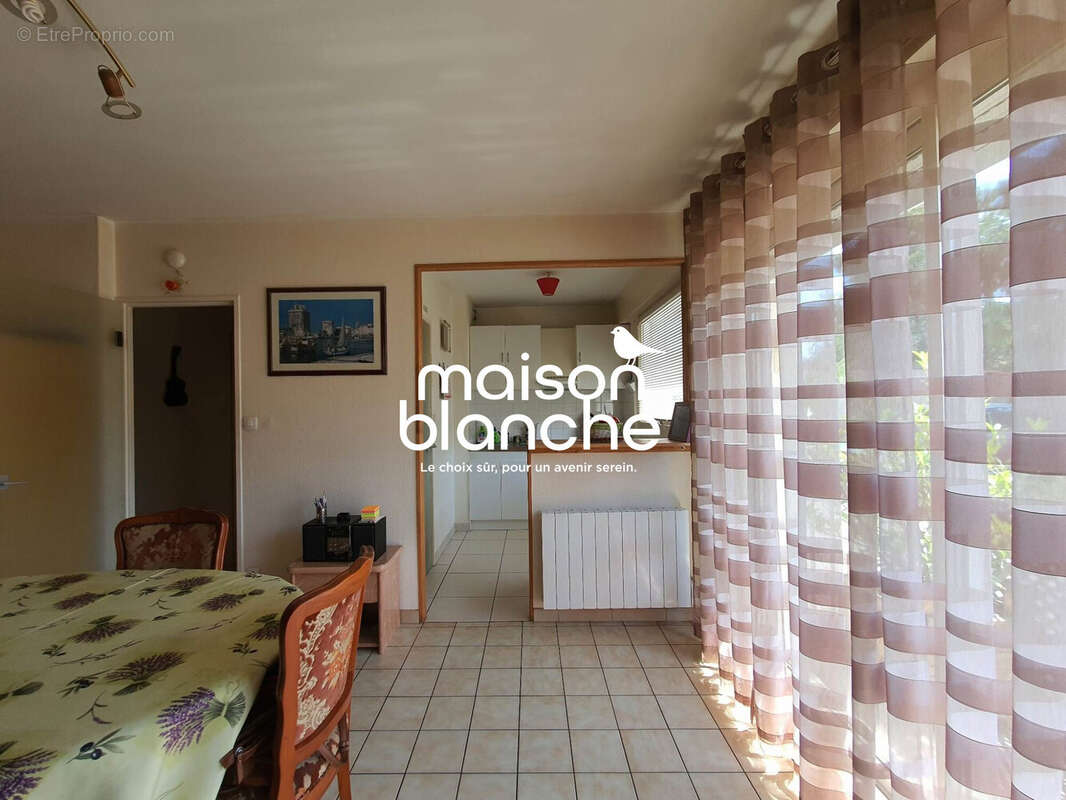 SALON - Appartement à LA ROCHELLE