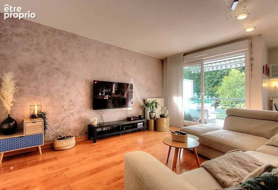 En Attique, Appartement 4 pièces 92 m² La Motte-Servolex - photo 2