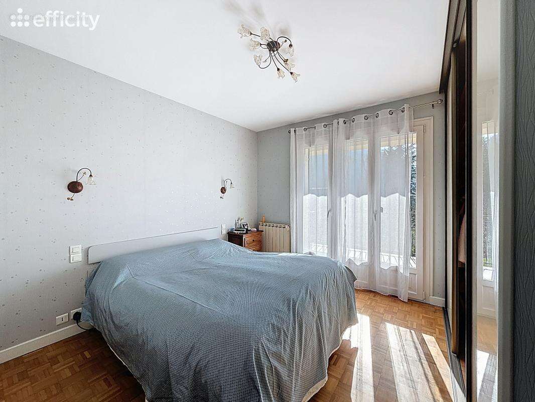 Maison à SAINT-QUENTIN-SUR-ISERE