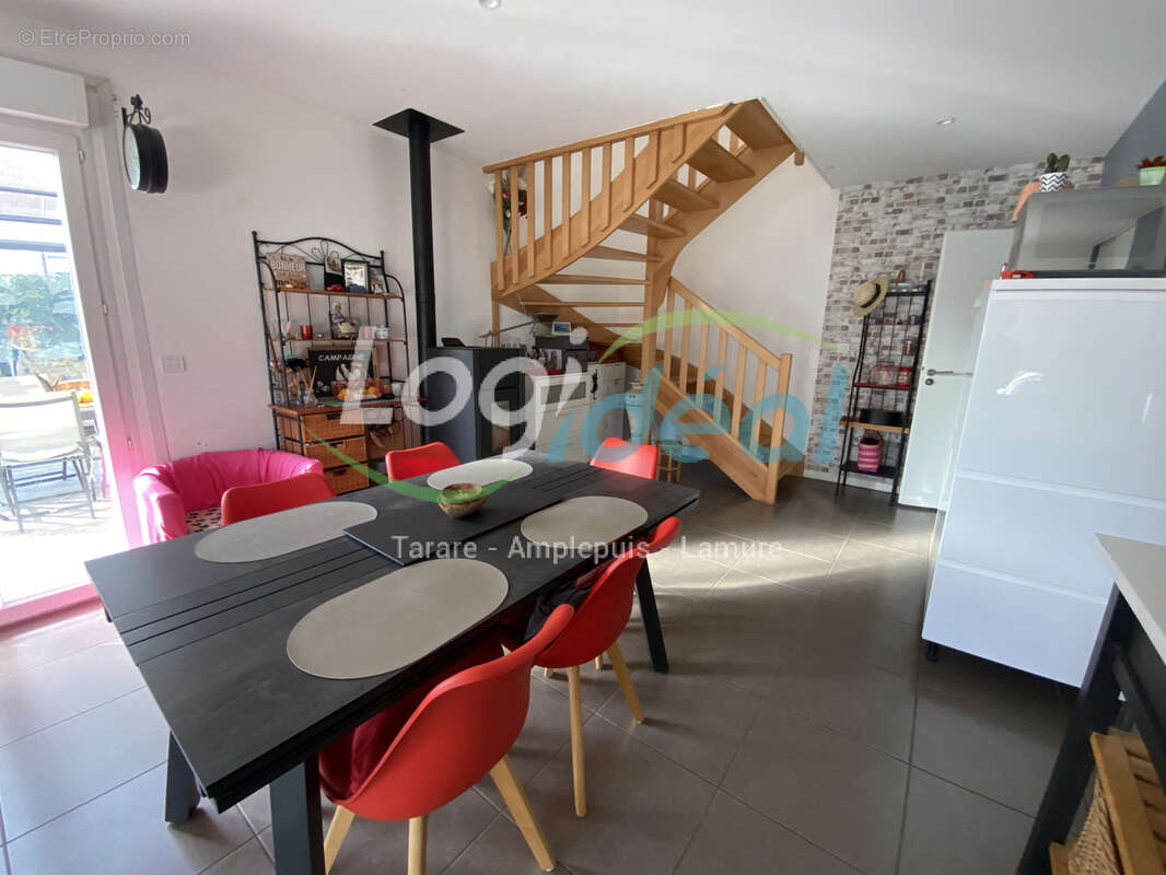 Maison à JOUX