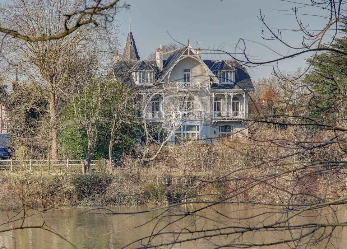 Maison à CROISSY-SUR-SEINE