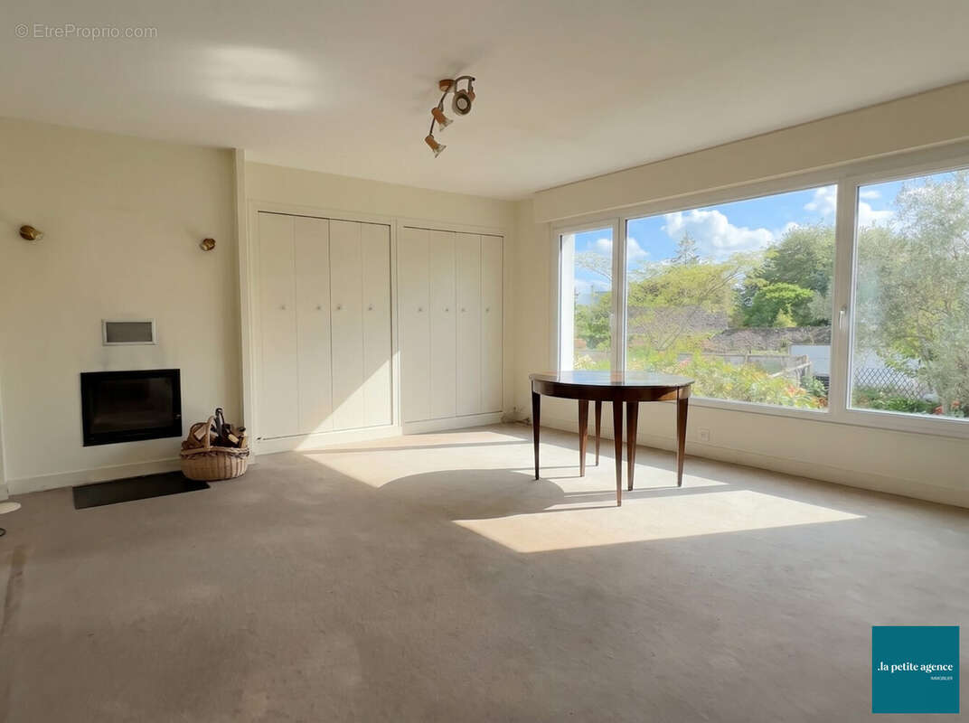 Maison 95 m² à Saint-Vaast-La-Hougue  - photo 3
