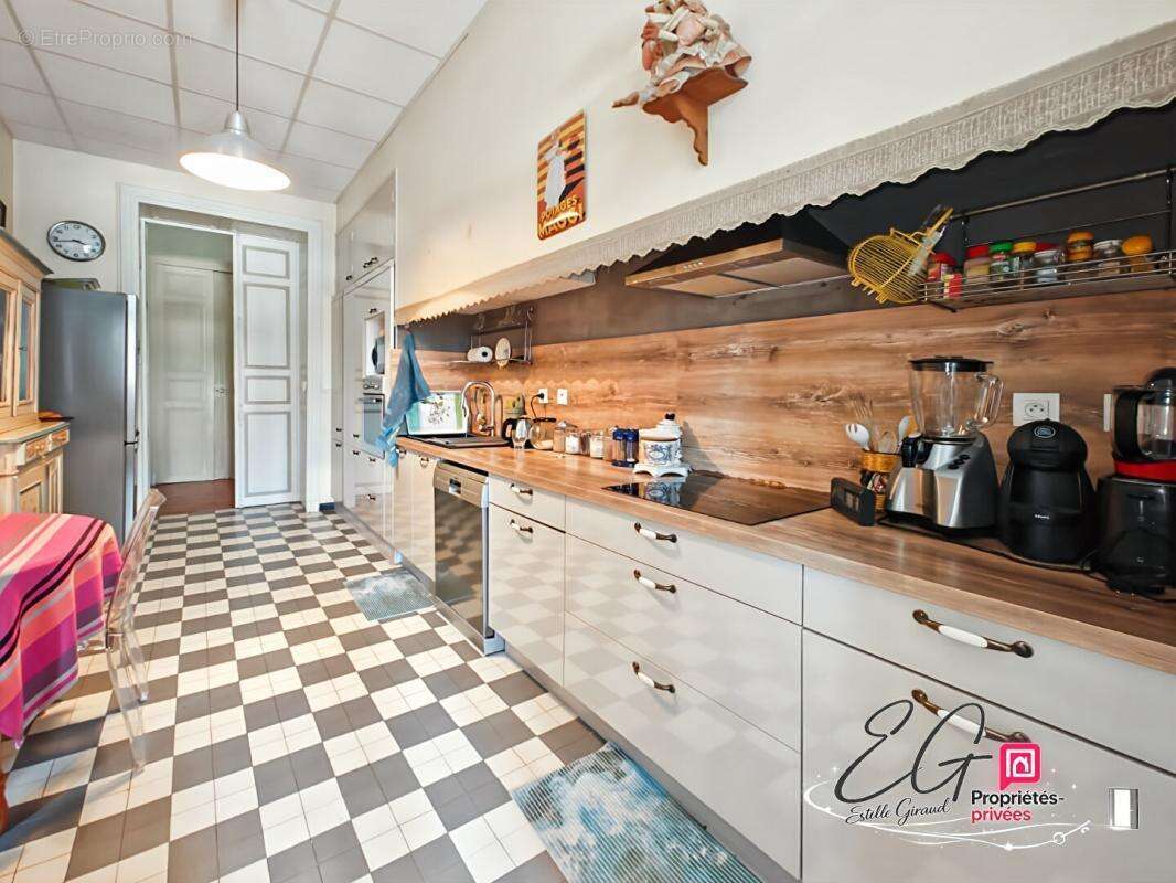Appartement bourgeois d'exception de 284 m² avec terrasse, balcon filant et vue sur le parc - photo 10