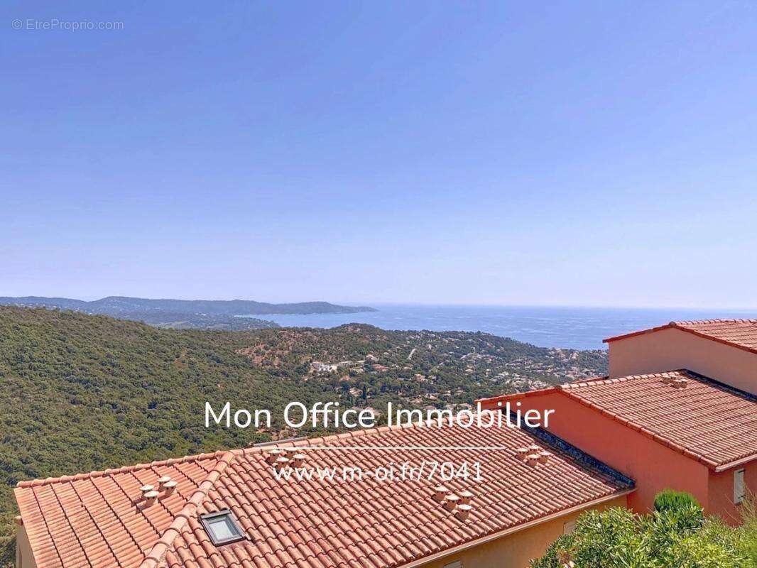 Référence : 7041-les. - studio cabine vue mer residence calme à cavalaire sur mer - photo 2
