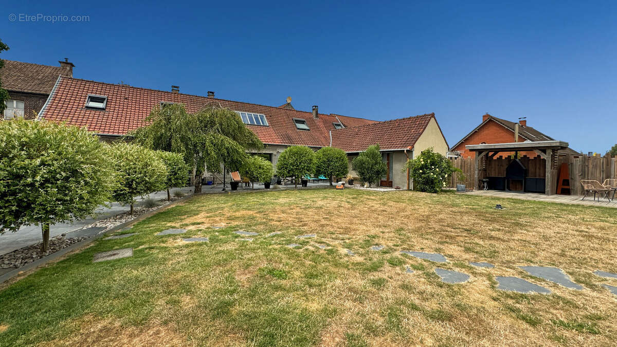 BREMES - Ensemble maison et gîte - 4 chambres - 204m2 - photo 12