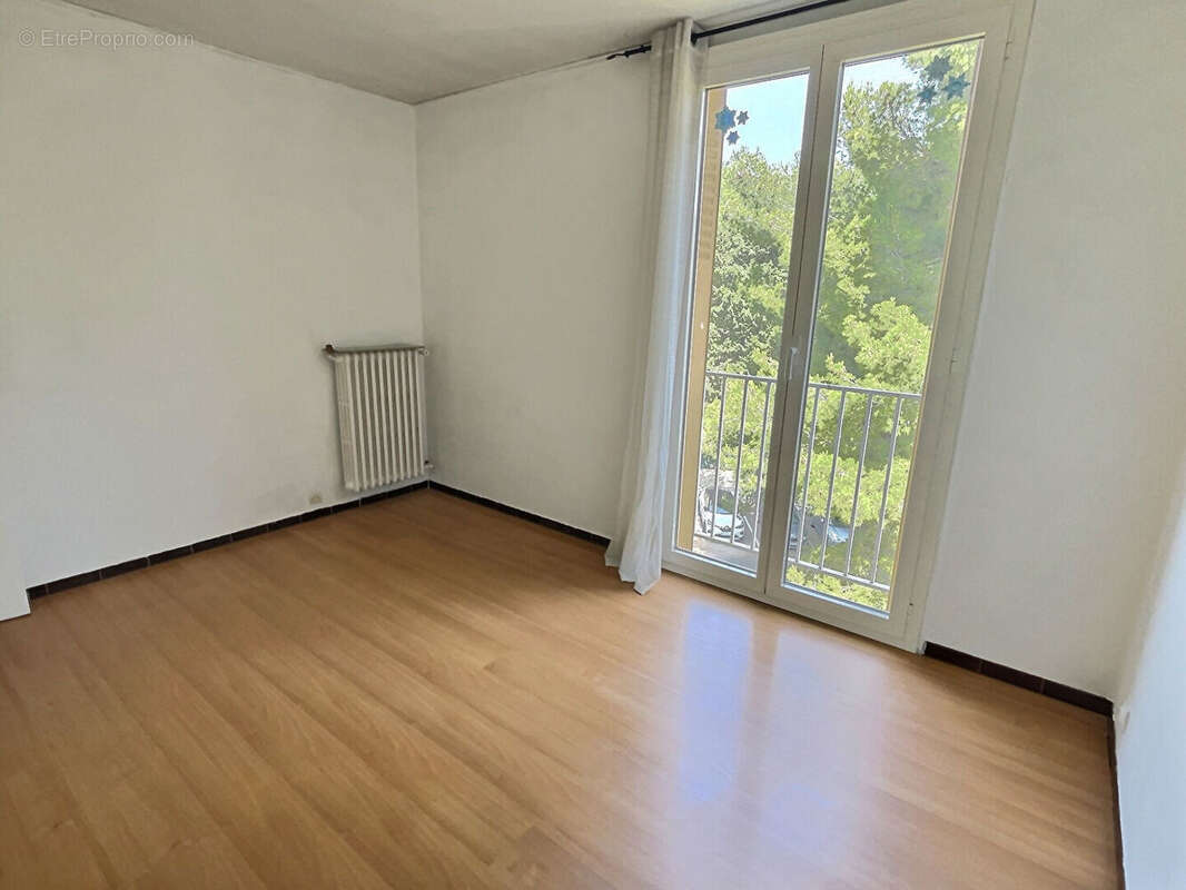 Appartement à MARSEILLE-12E