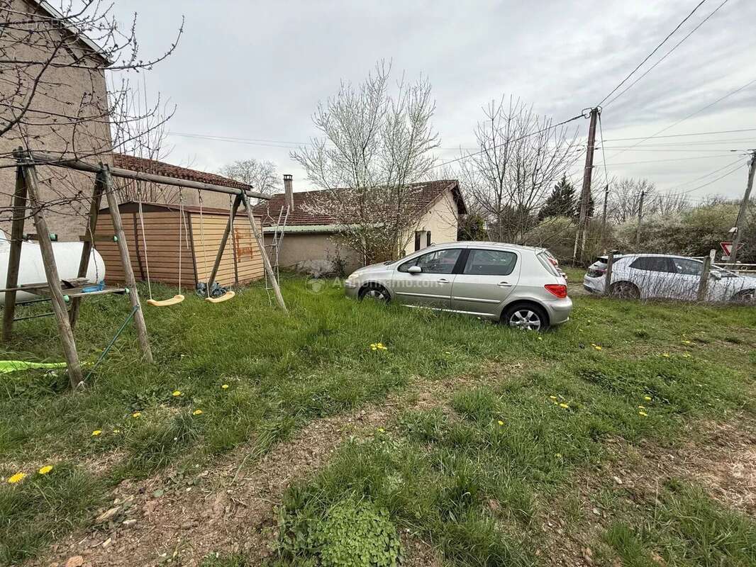 Maison à SAINTE-GEMME