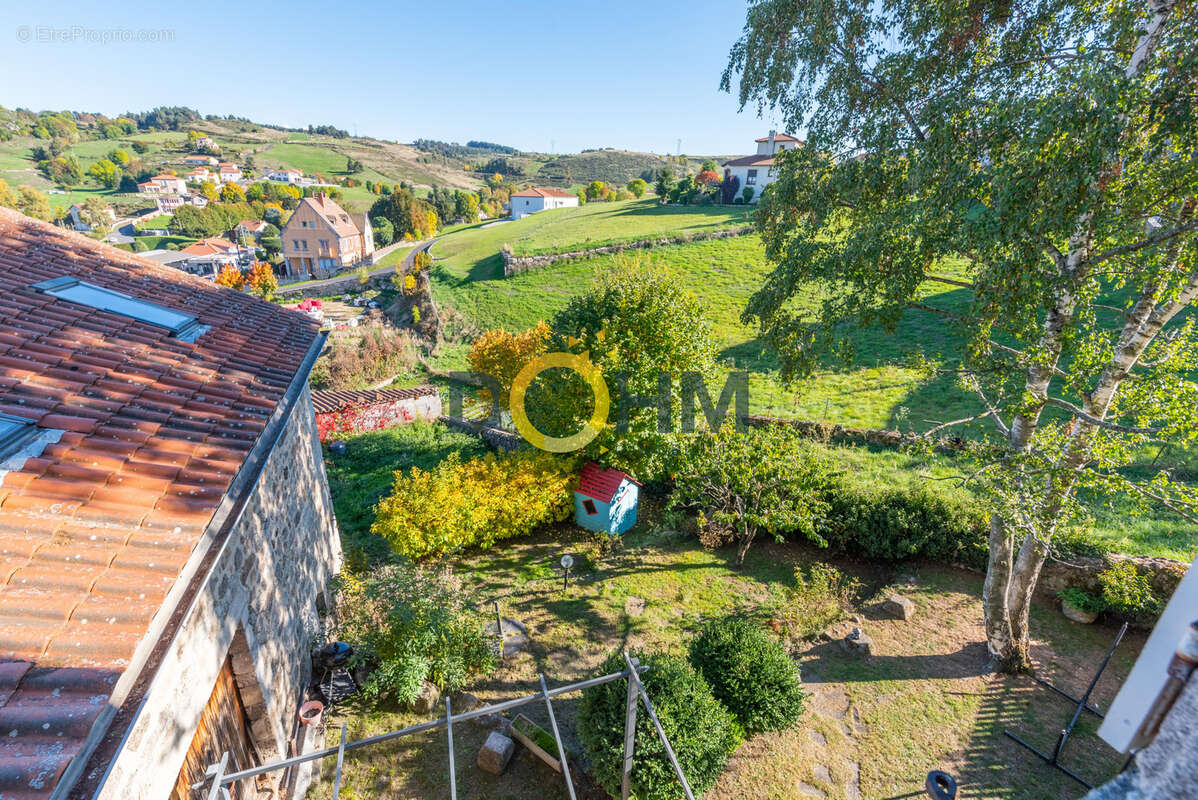 Maison en pierre 215m2 avec dépendances - photo 6