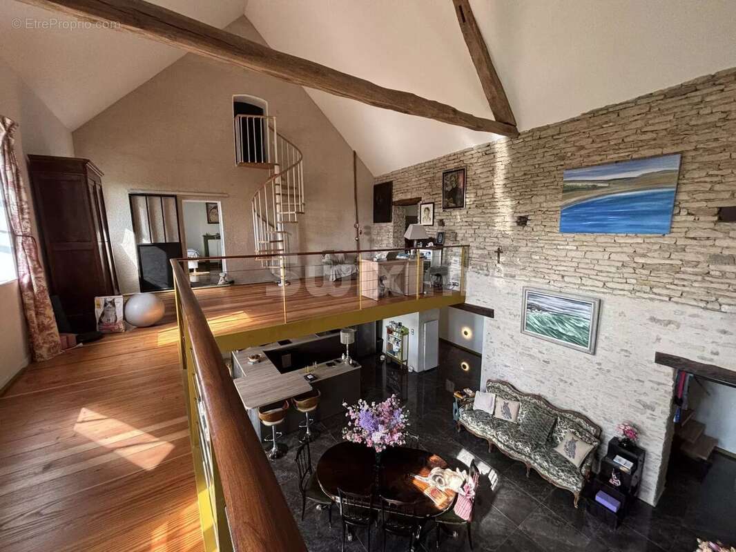 Maison à BARD-LES-EPOISSES