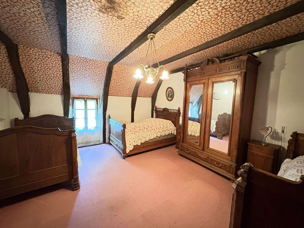 Maison à SAINT-JULIEN-AUX-BOIS