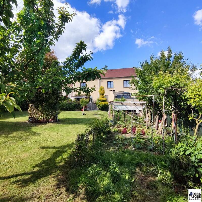 Maison à MONTLIGNON