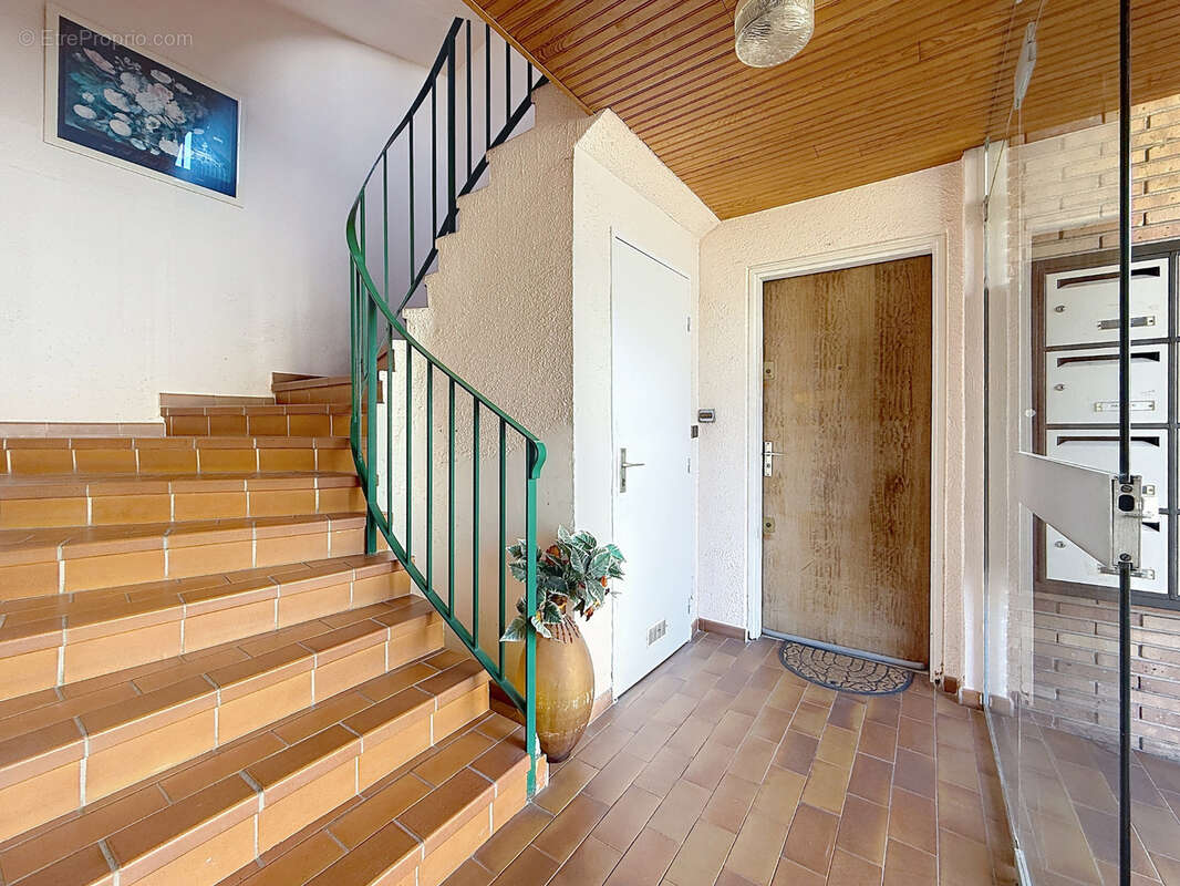 Appartement à VALLAURIS