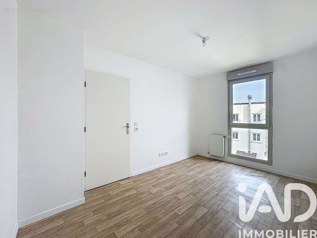 Photo 8 - Appartement à ROISSY-EN-BRIE