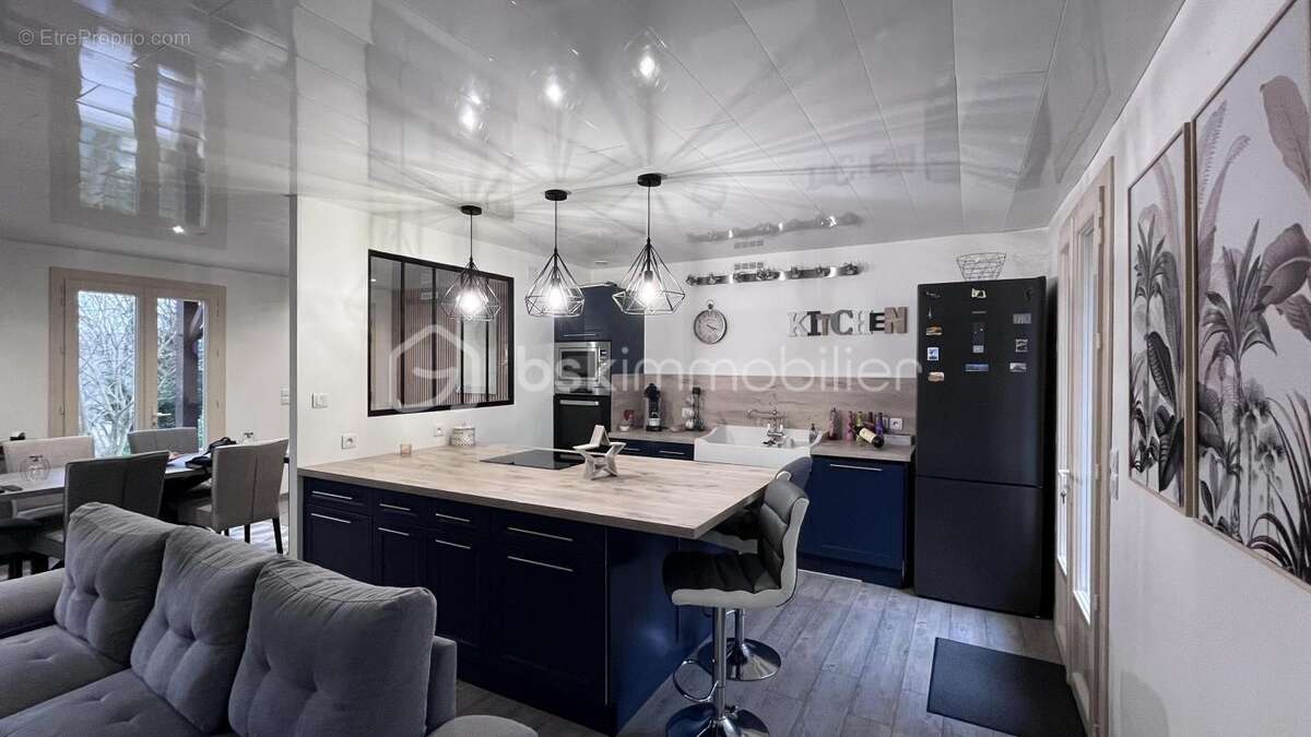 Maison à LE LARDIN-SAINT-LAZARE