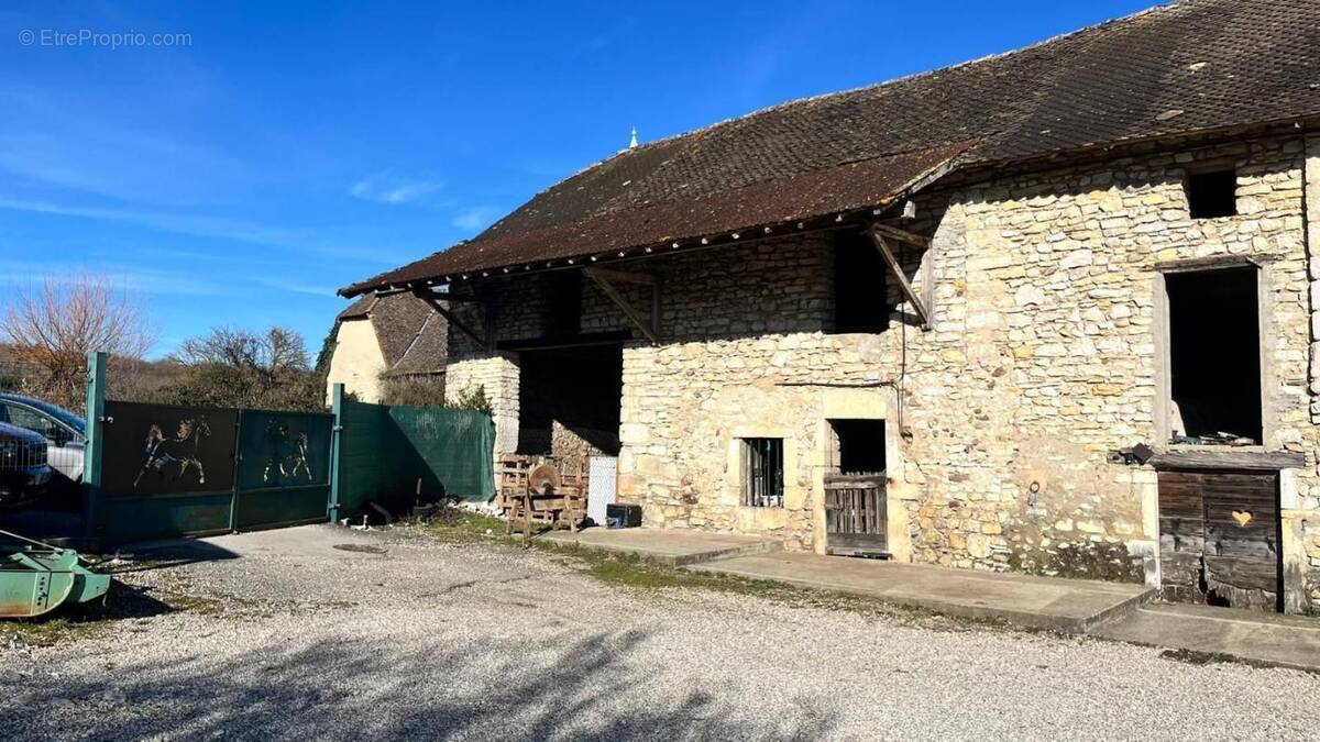 Maison à CREYS-MEPIEU
