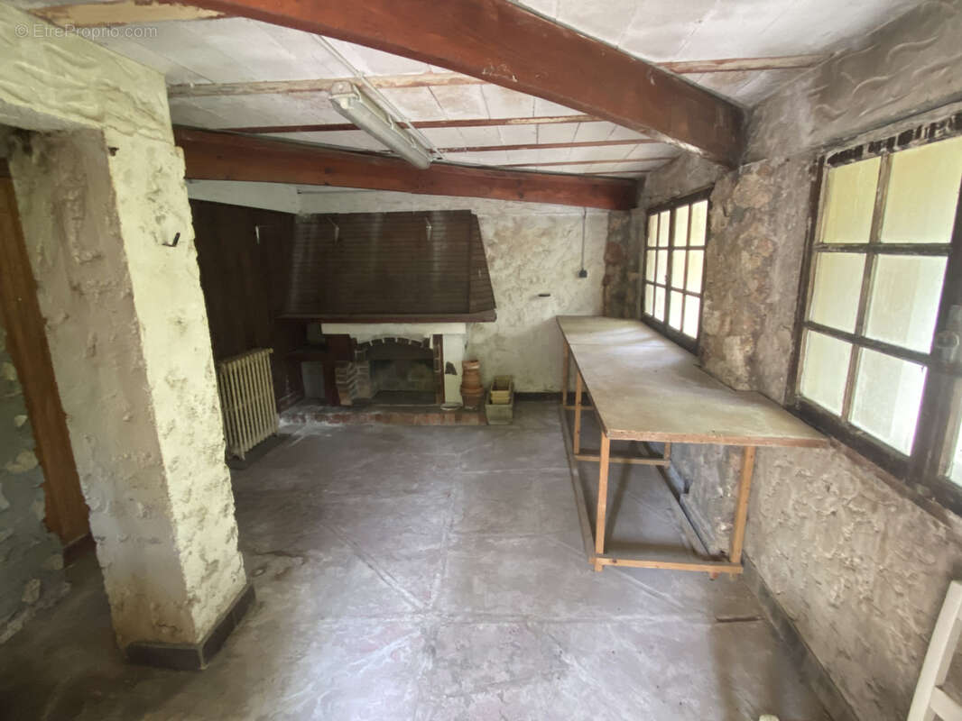 Maison à SAINT-YZAN-DE-SOUDIAC