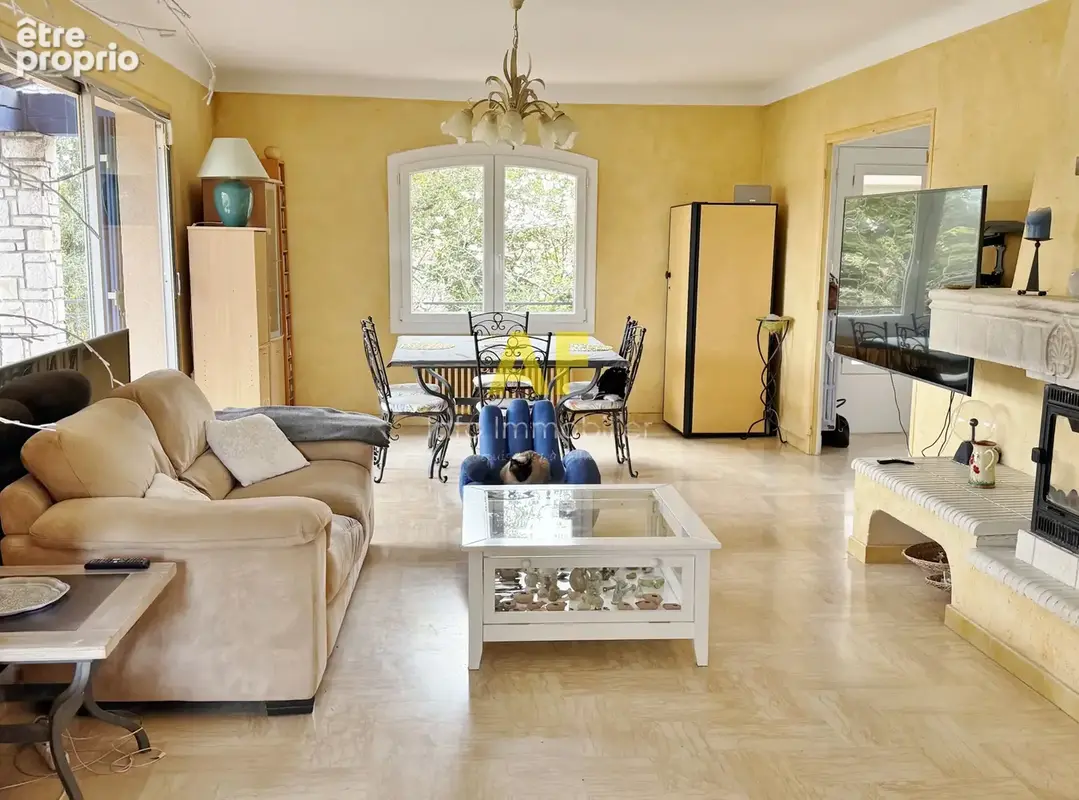 Saint-Raphaël, proche centre ville, villa 5 pièces avec garage et piscine - photo 6