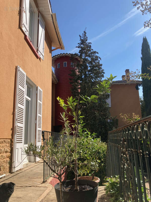 Maison à LACENAS