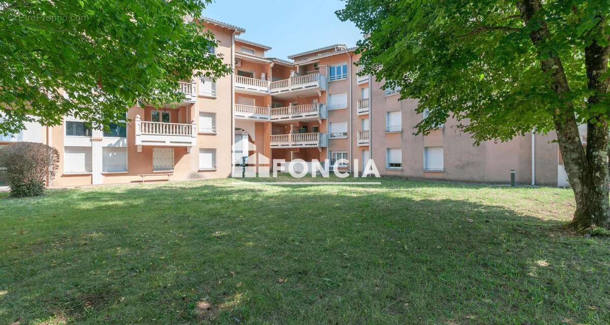 T2 de 48 m2 avec loggia, ascenseur, parking privatif, vendu libre ! - photo 9