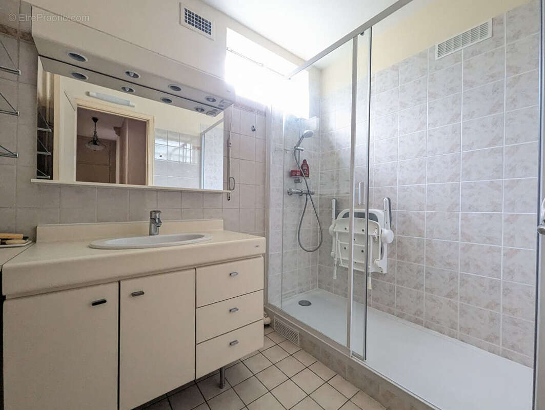 Appartement à FONTENAY-SOUS-BOIS