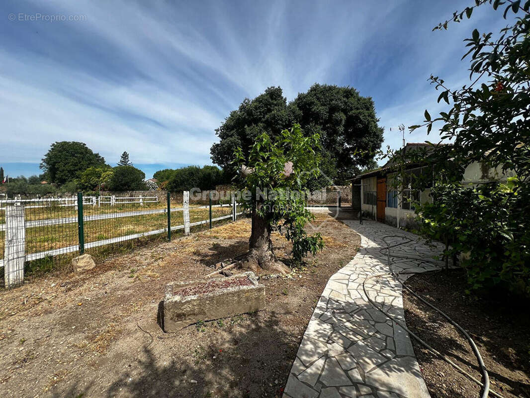 Maison 3 chambres, jardin et dépendance au coeur du village - photo 13