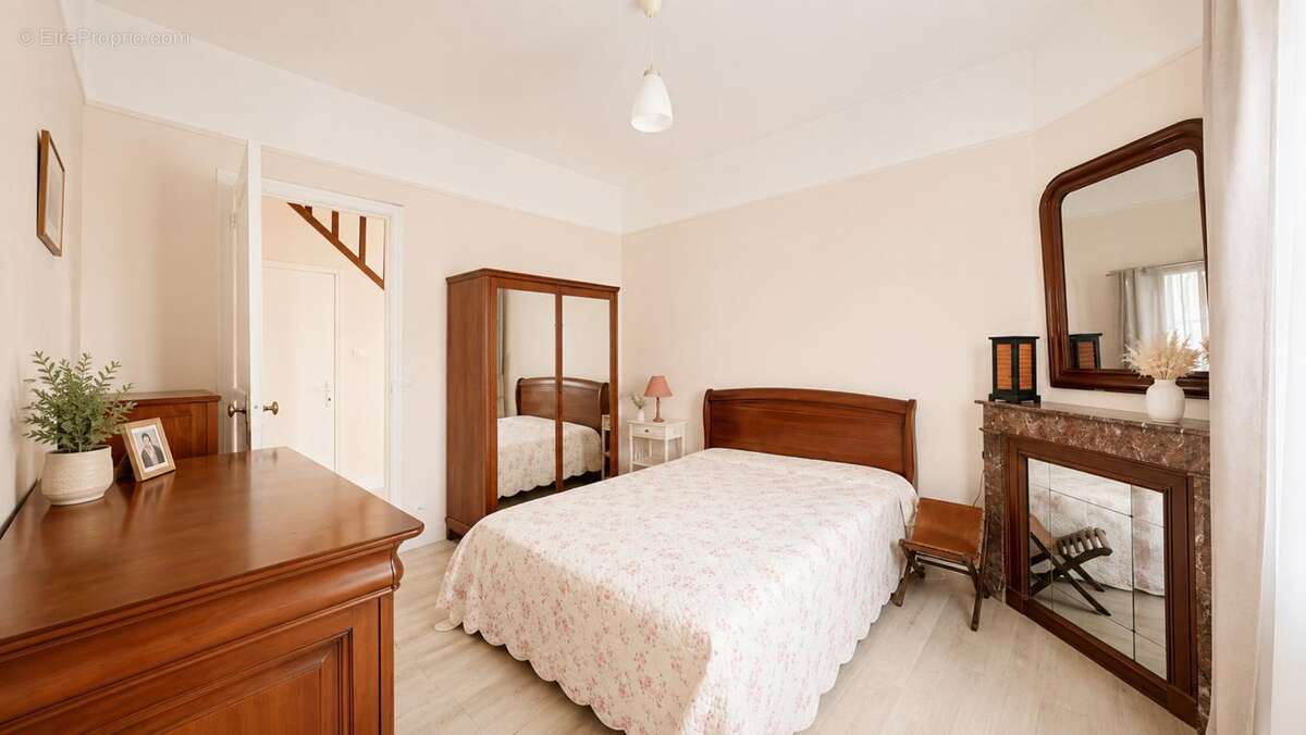 Maison 130 m² à Ormesson-Sur-Marne  - photo 8