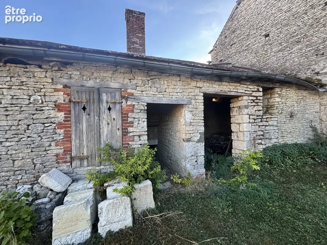 AUBE( 10) Proche de Bar/Seine : Ancien corps de ferme à rénover de 100m2 avec terrain et dépendances - photo 11