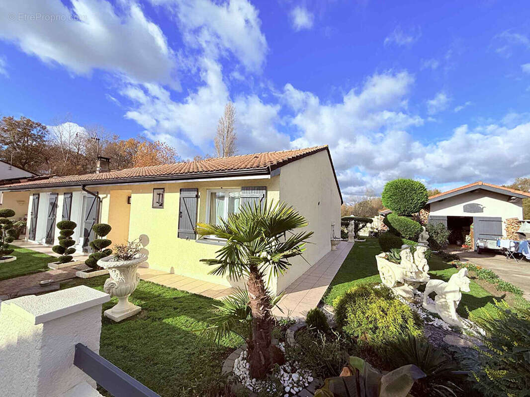 Maison à SAINT-LOUBES