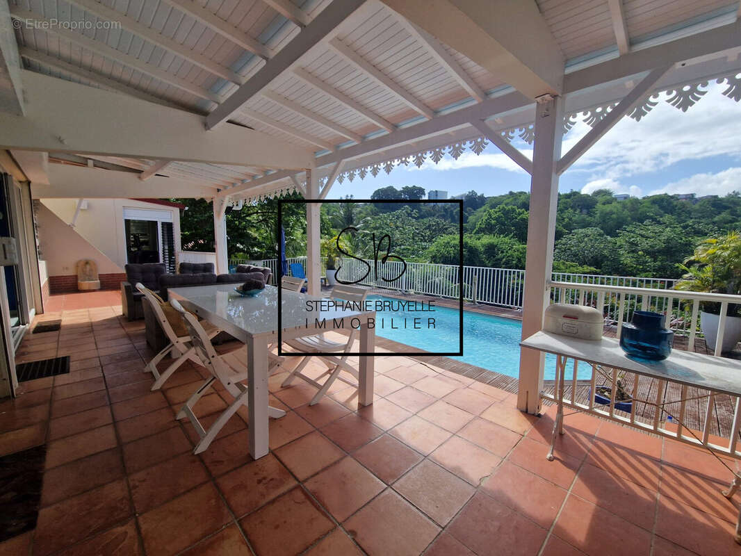 Maison à SCHOELCHER