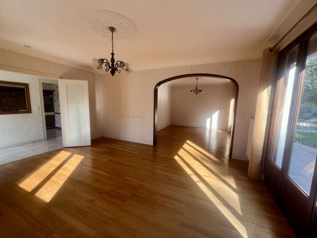 Maison à VEIGNE