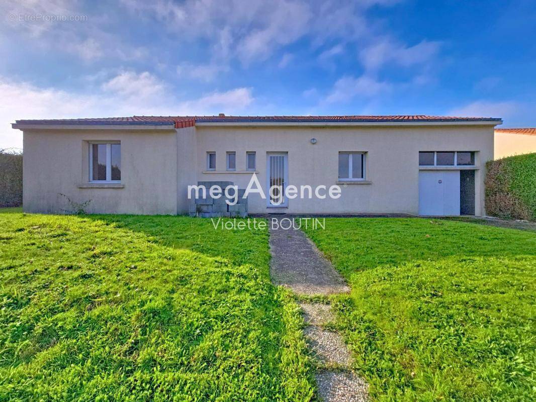 Maison à LE LONGERON