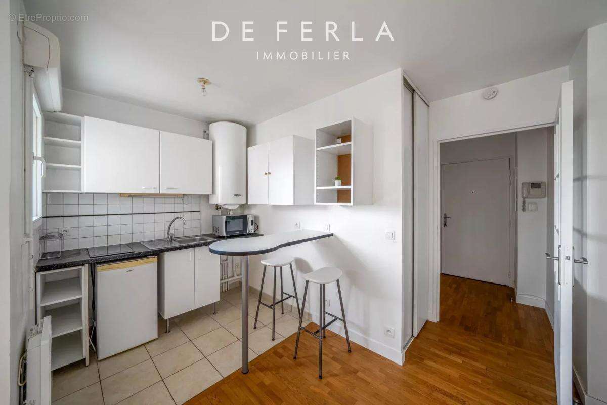 Studio en étage élevé avec balcon - Le Plessis Robinson - photo 4