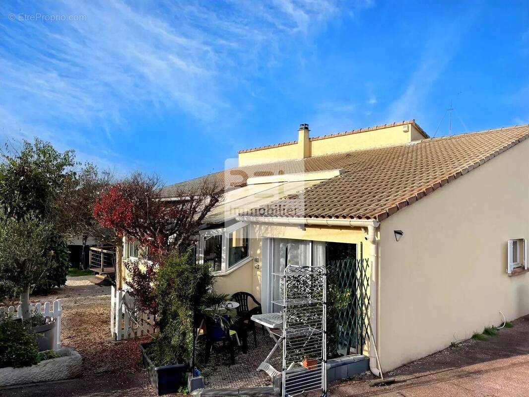 Maison à BAGNOLS-SUR-CEZE