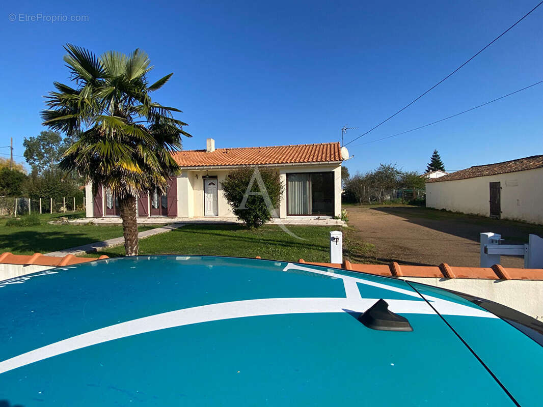 Maison à SAINT-DENIS-DU-PAYRE