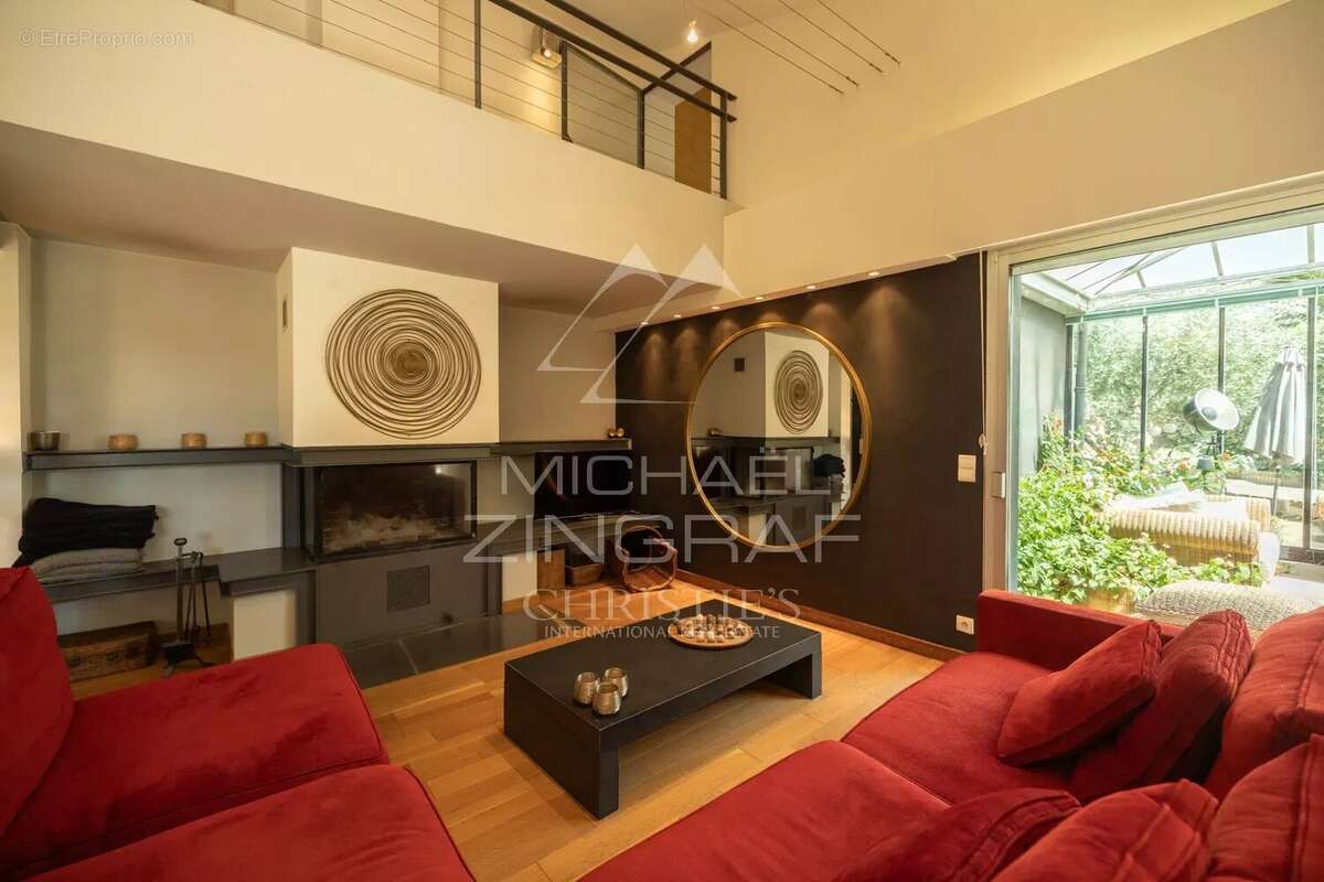 Maison à LA TOUR-D&#039;AIGUES