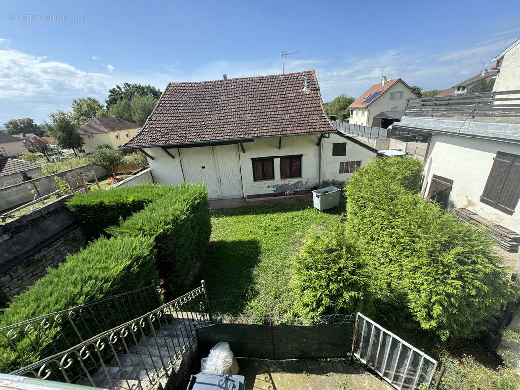 Appartement à OUROUX-SUR-SAONE