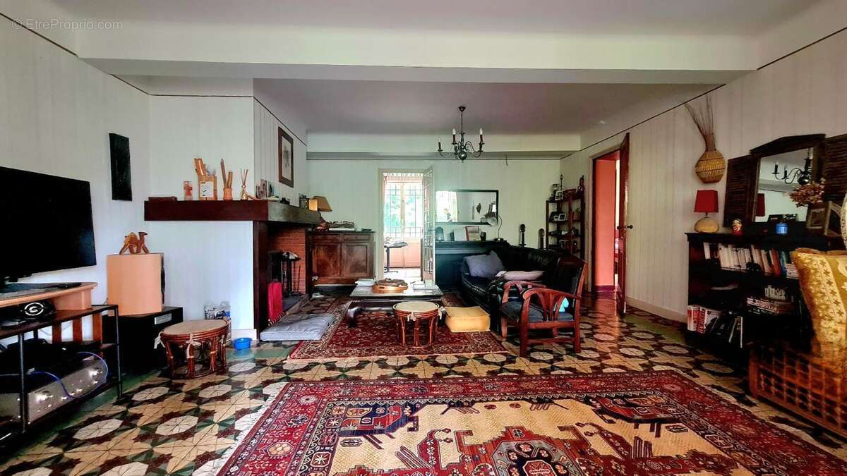 Maison à CAYRAC