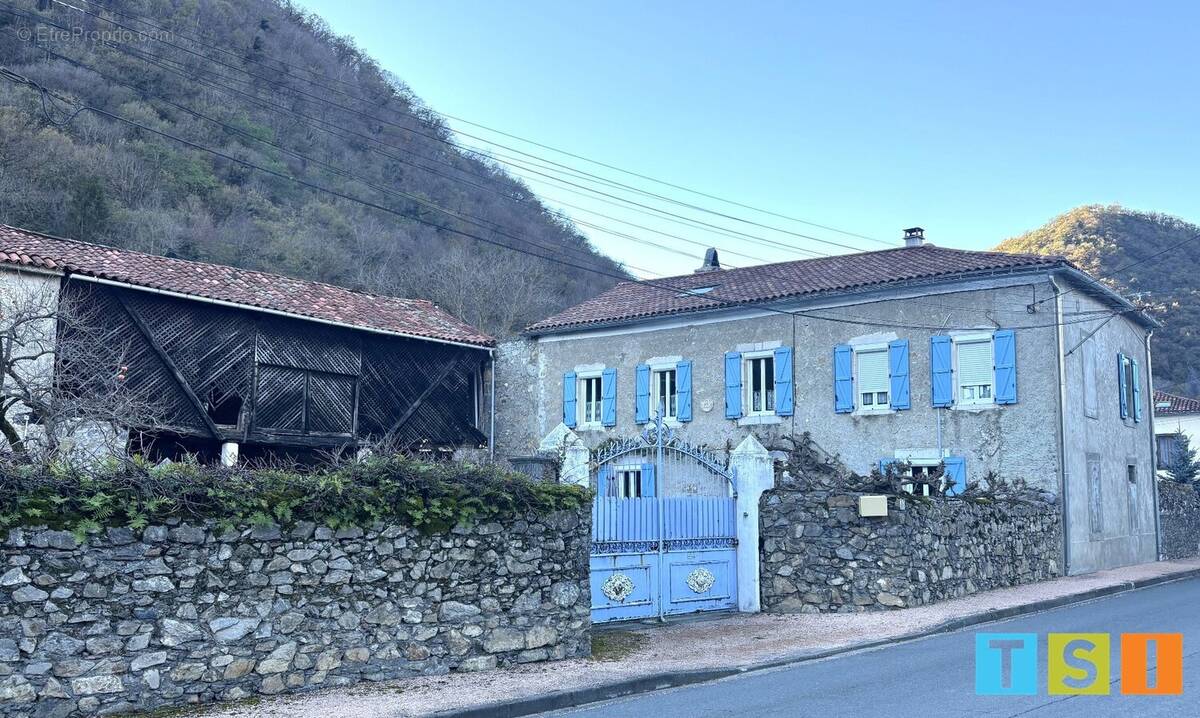 Maison à LOURES-BAROUSSE
