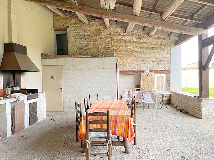 Maison à SAINT-SAUVEUR-D&#039;AUNIS