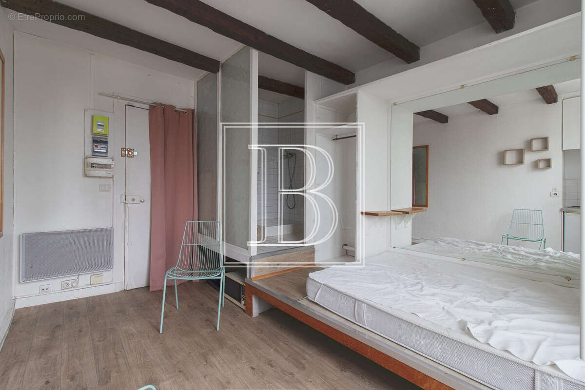 Appartement à PARIS-3E