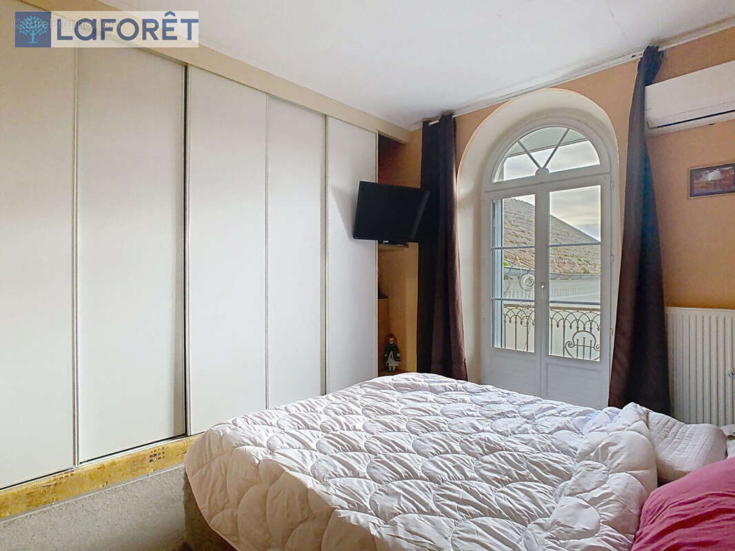 Commerce à VAL-DE-MEUSE