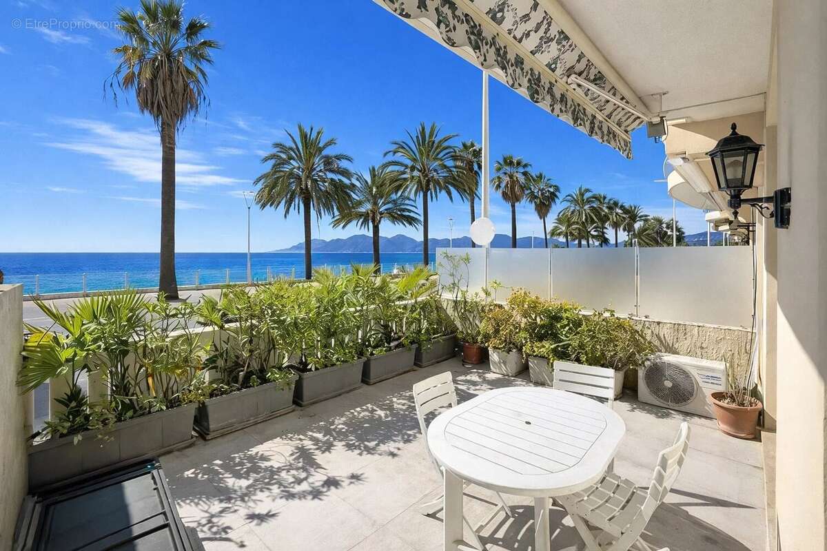 Appartement à CANNES