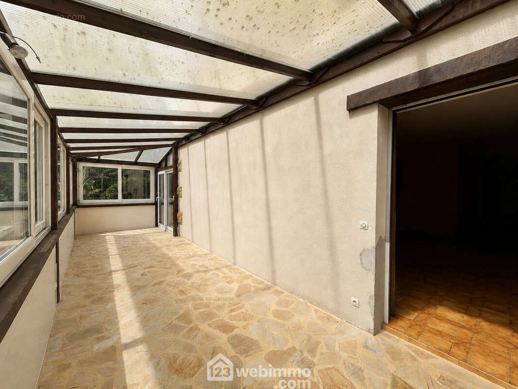 Maison à TREDREZ-LOCQUEMEAU