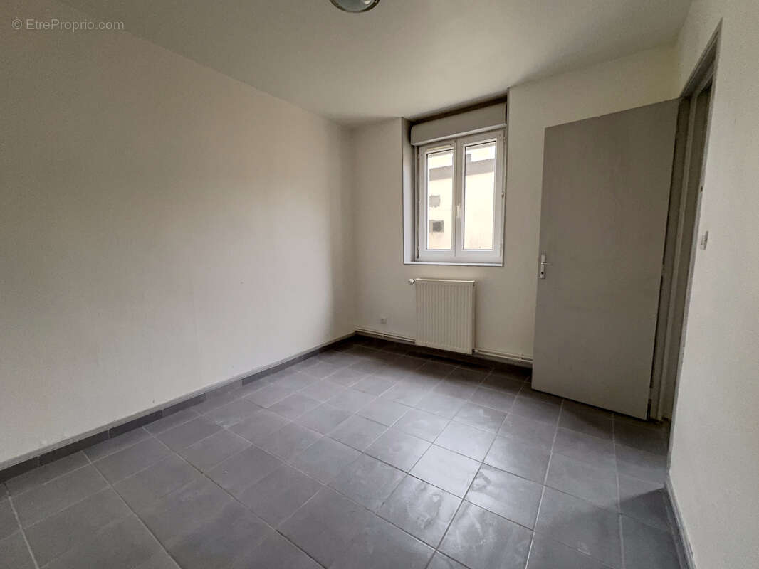 Appartement à SAINT-ETIENNE-DU-ROUVRAY
