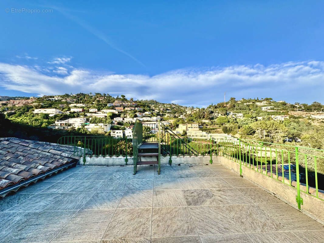 Maison à MANDELIEU-LA-NAPOULE