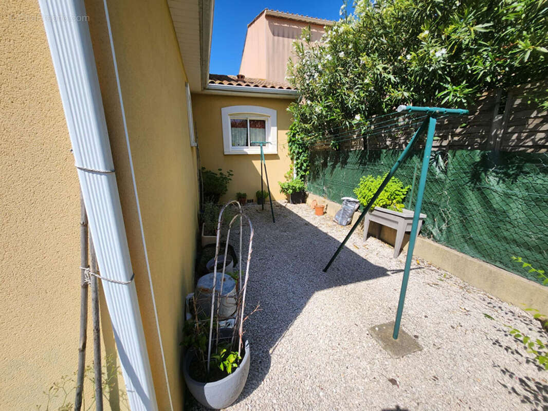 Maison à NISSAN-LEZ-ENSERUNE