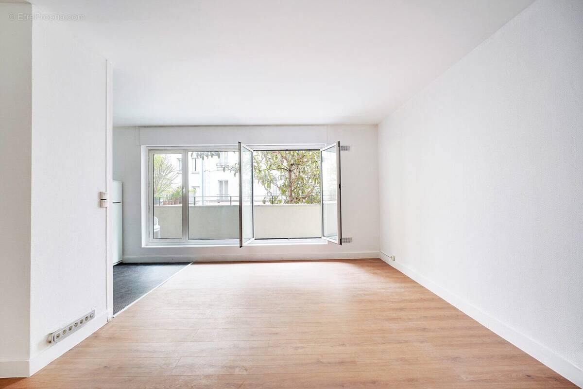 Appartement à PARIS-19E