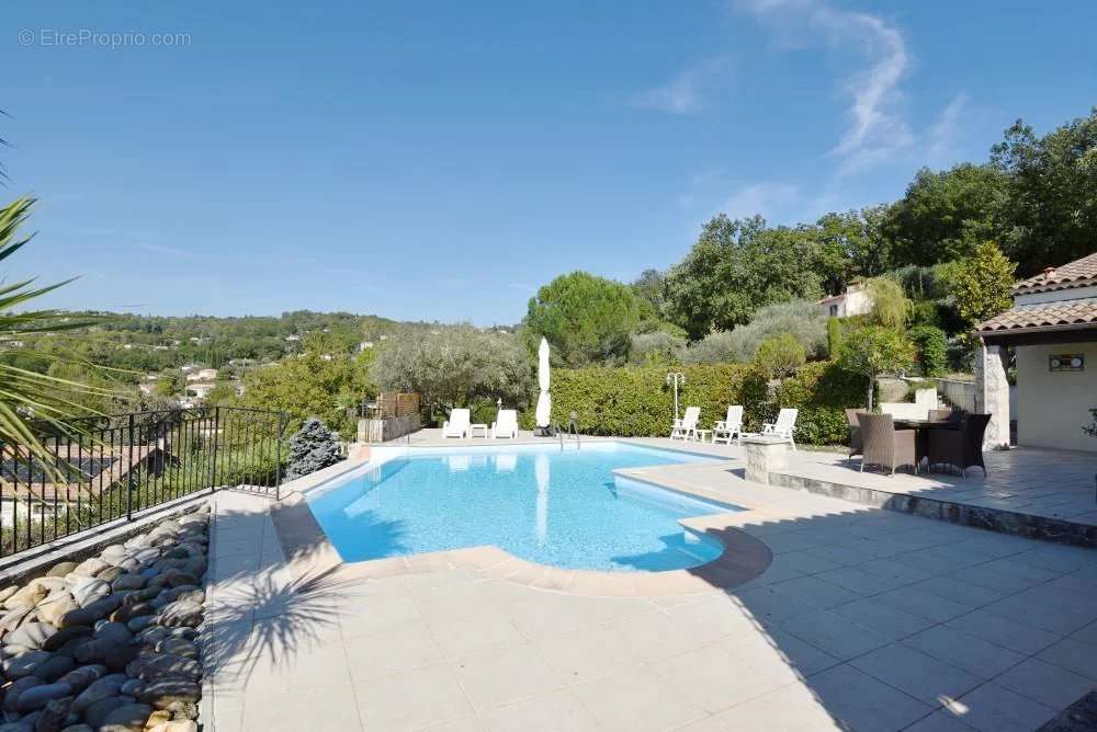 Maison à MONTAUROUX